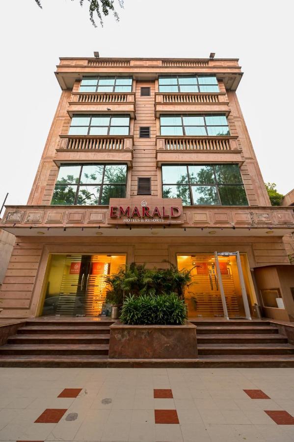 Hotel Emarald, New Delhi Extérieur photo