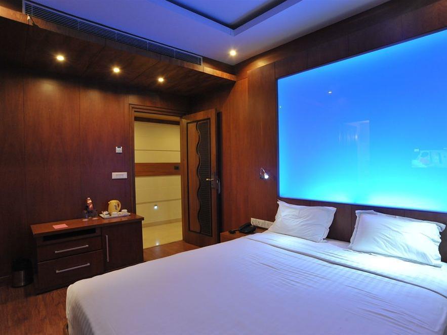 Hotel Emarald, New Delhi Extérieur photo