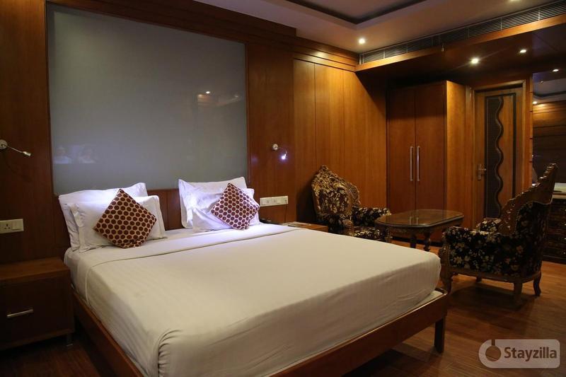 Hotel Emarald, New Delhi Extérieur photo