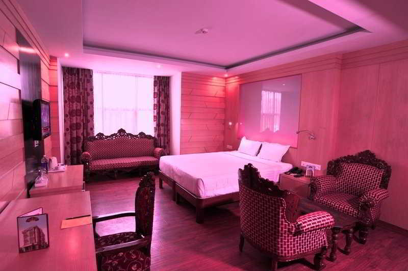 Hotel Emarald, New Delhi Extérieur photo