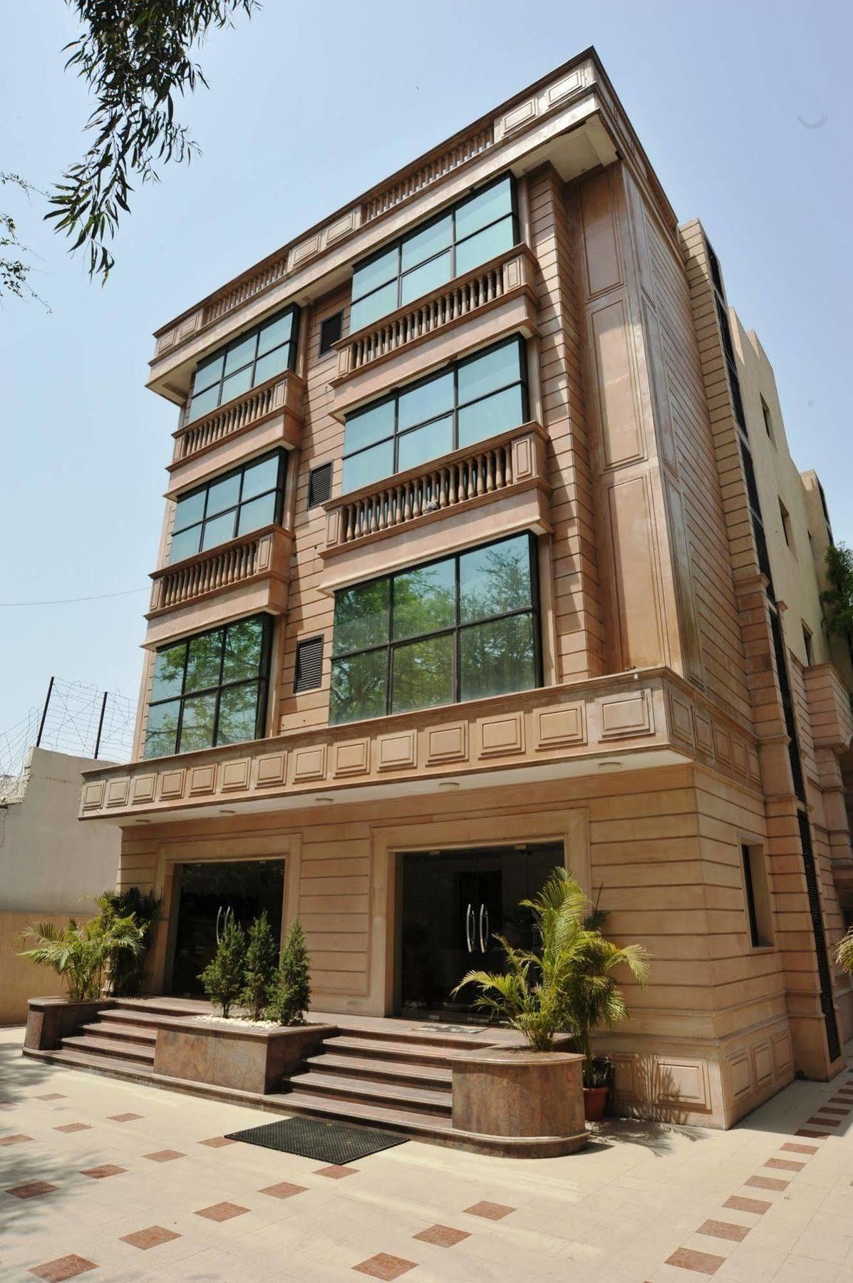 Hotel Emarald, New Delhi Extérieur photo